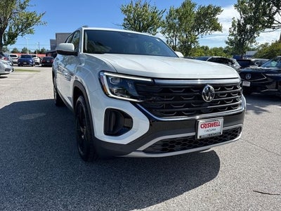 2024 Volkswagen Atlas Cross Sport 2.0T SE w/Technology