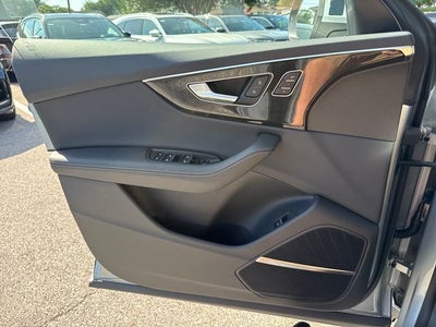 2025 Audi Q8 55 Premium Plus quattro